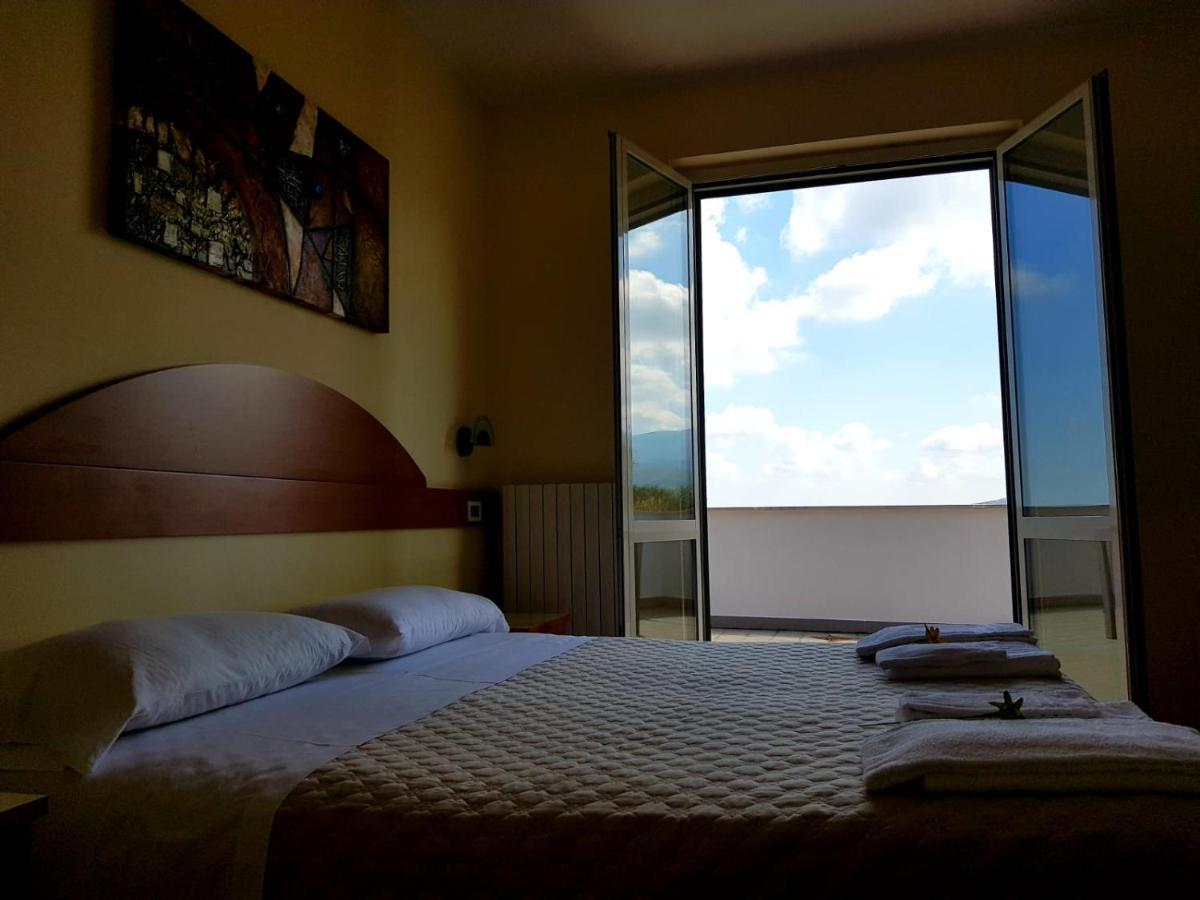 Hotel Panorama San Valentino in Abruzzo Citeriore Номер фото